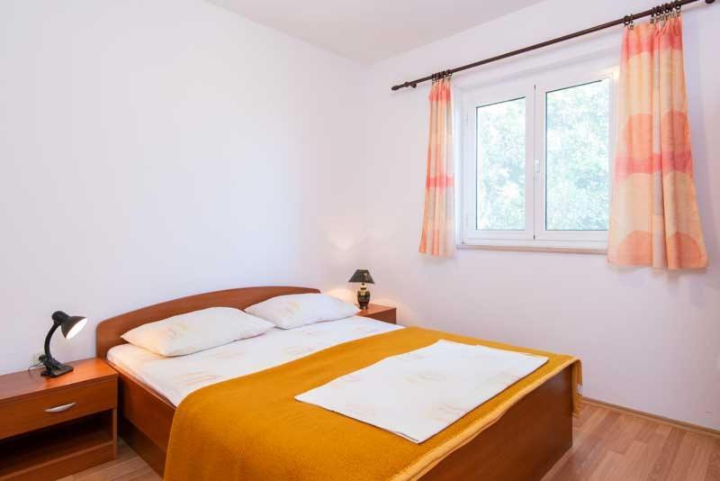Apartmani Dubravko Putnikovic Exterior photo